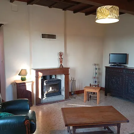 Hébergement de vacances Le Chapelat *